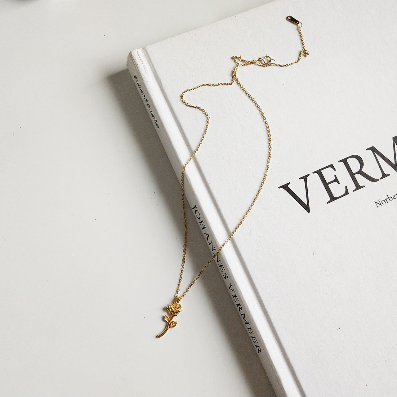 Rose Gold 925 Sterling Silver Minimal Flower Necklace – Elegant Women Jewelry